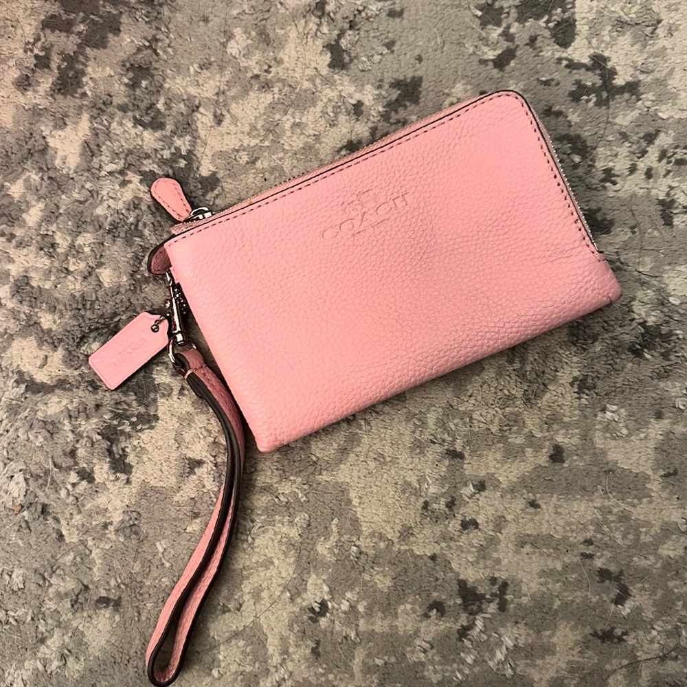 Cute! Coach Wristlet, Pink